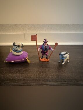 Gov Radcliffe Disney Pocahontas  3” Figure & Percy finger puppet and figure lot